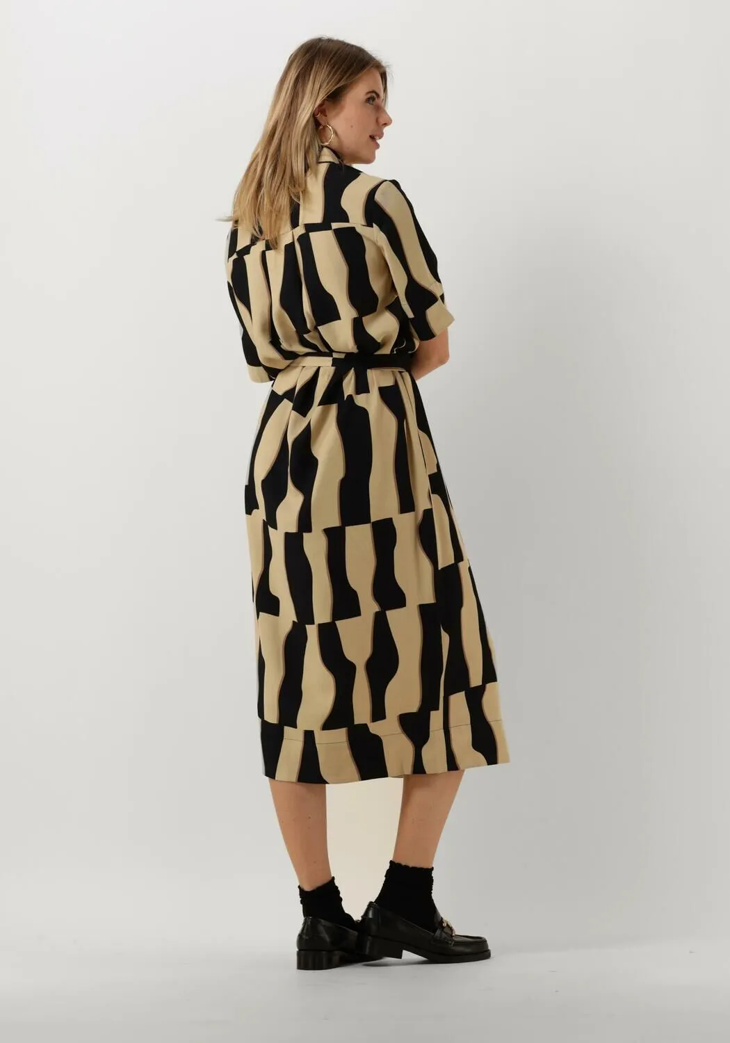 beige minimum midi jurk idinna