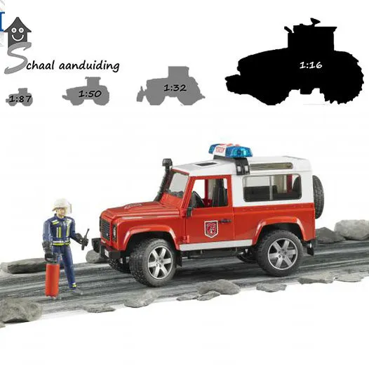 Bruder Brandweer Land Rover Defender met brandweerman en toebehoren (schaal 1:16) OP=OP